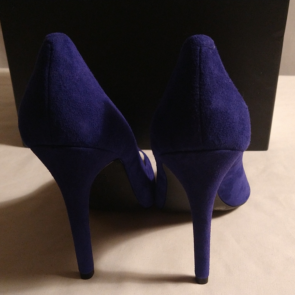 INC INTERNATIONAL CONCEPTS ELECTRIC BLUE SUEDE STILETTOS SHOES - Picture 2 of 5